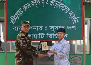 সাফ মহিলা ফুটবল দলের সদস্য কে নানিয়ারচর জোনের সংবর্ধনা