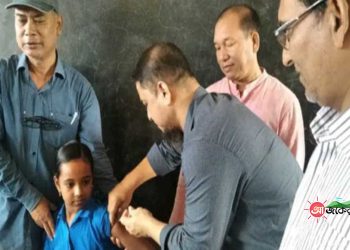 বরকলে উদ্বোধনী দিনে ৪০জন পেলো এইচপিভি টিকা