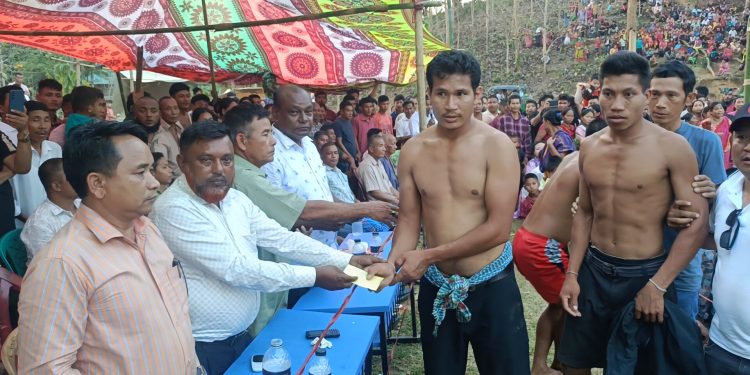 বিজু উৎসব ঘিরে নানিয়ারচরে ঐতিহ্যবাহী বলি খেলা