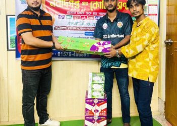 কোচিং সেন্টারে হাবীব আজমের ইলেক্ট্রিক সামগ্রী