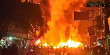 আগুনে ছাই হয়ে গেল গুইমারার ১৯ দোকান