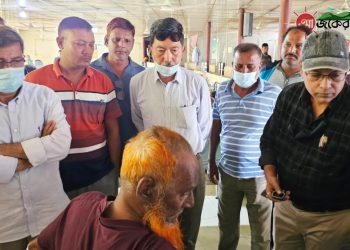 হাসপাতালে রোগীদের খোঁজ নিতে অ্যাড. দীপেন