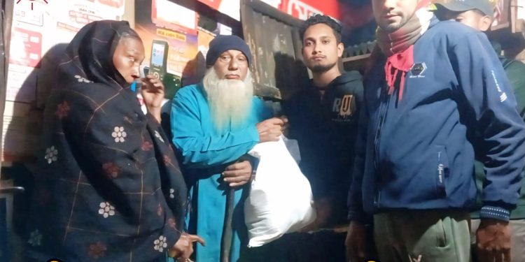 নানিয়ারচরে ছাত্রদল নেতার মানবিক সহায়তা