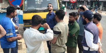 অবৈধ পার্কিং রোধে রাঙামাটিতে ট্রাফিক পুলিশের অভিযান