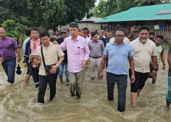 দুর্গম বরকলে বন্যার্তদের পাশে দীপেন দেওয়ান