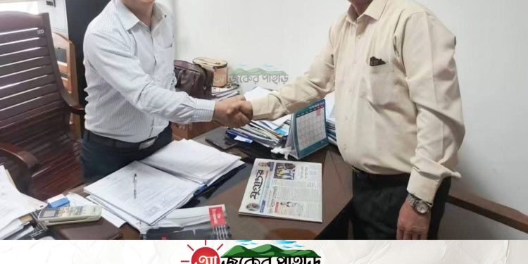 রাঙামাটি পার্বত্য জেলা পরিষদের নতুন চেয়ারম্যানের দায়িত্ব গ্রহণ