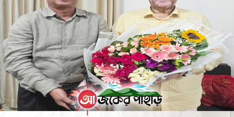 পার্বত্যমন্ত্রীকে রাঙামাটি জেলা পরিষদ চেয়ারম্যানের ফুলেল শুভেচ্ছা
