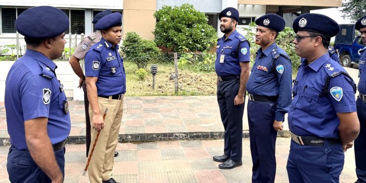 বাঘাইছড়ি থানা ও ক্যাম্প পরিদর্শন করলেন রাঙ্গামাটির পুলিশ সুপার
