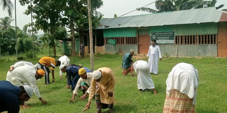 ডেঙ্গু প্রতিরোধে রাঙ্গামাটির ১০উপজেলায় ইসলামিক ফাউন্ডেশনের অভিযান